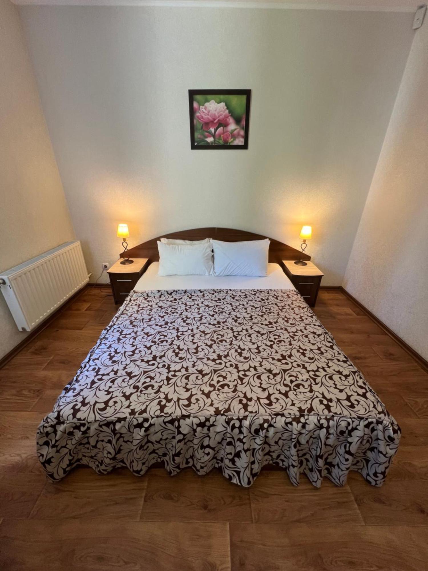 Apart Hotel Asotel Kharkiv Bagian luar foto