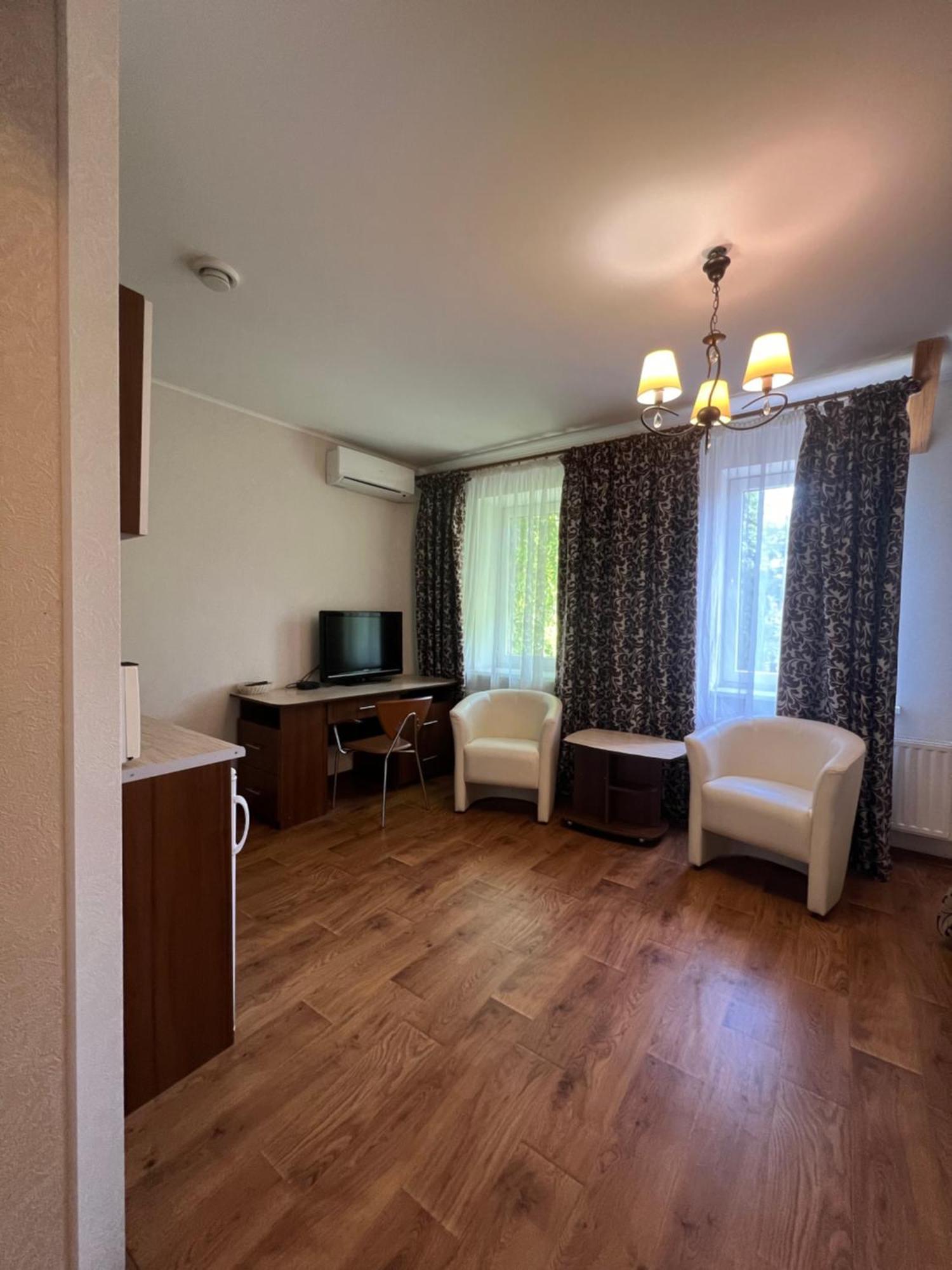 Apart Hotel Asotel Kharkiv Bagian luar foto
