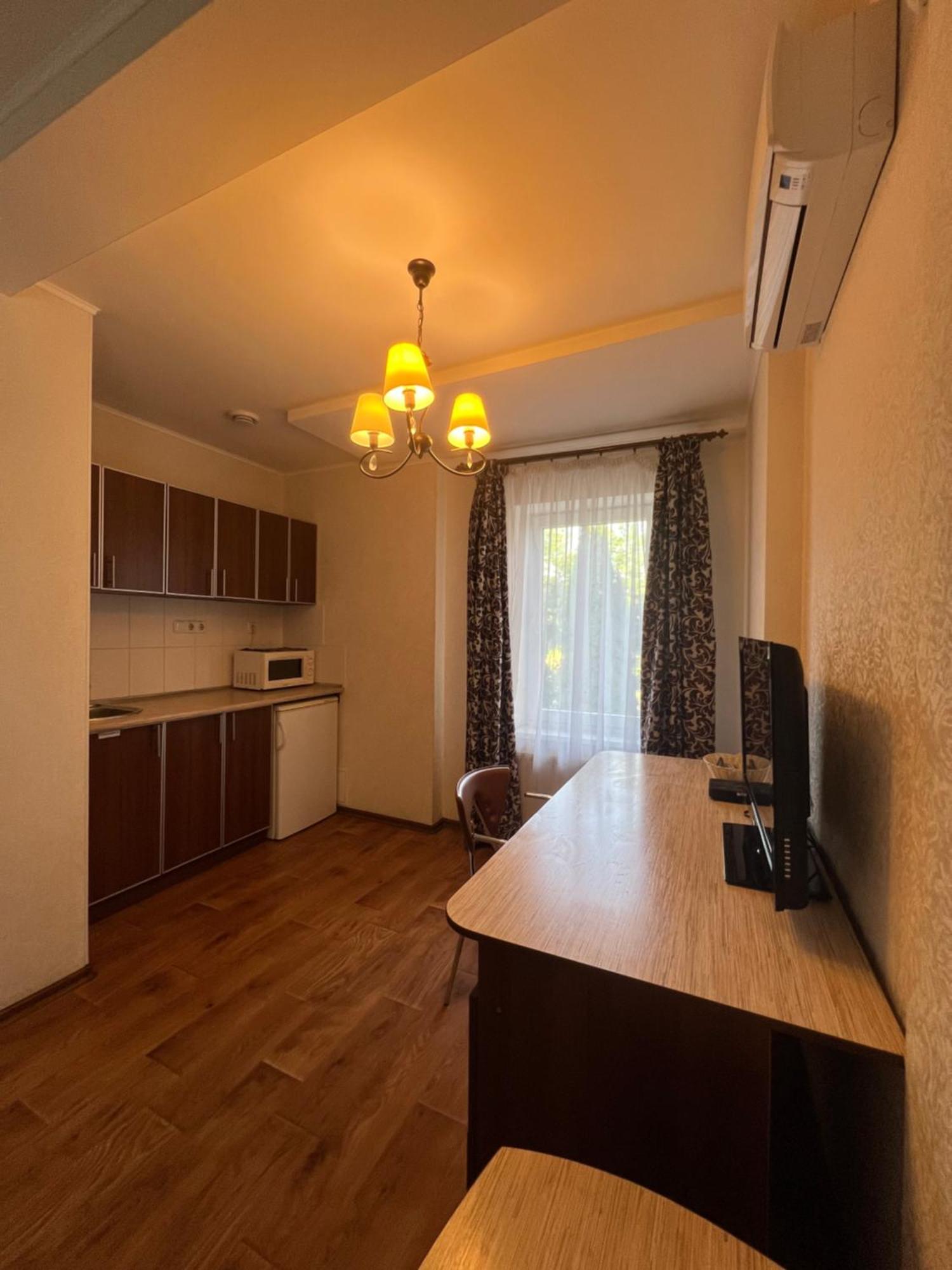 Apart Hotel Asotel Kharkiv Bagian luar foto