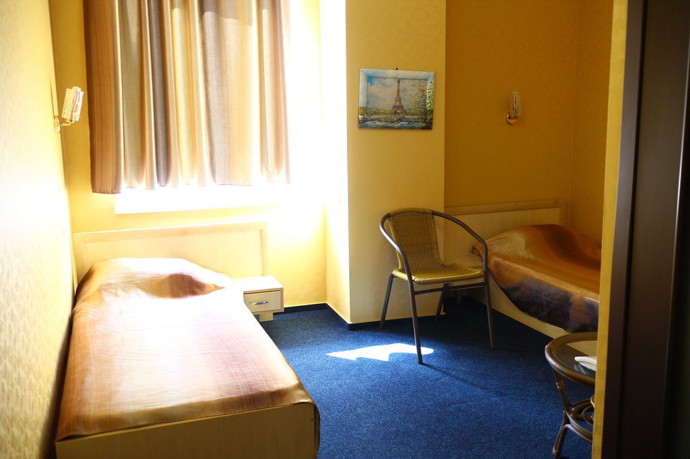 Apart Hotel Asotel Kharkiv Bagian luar foto