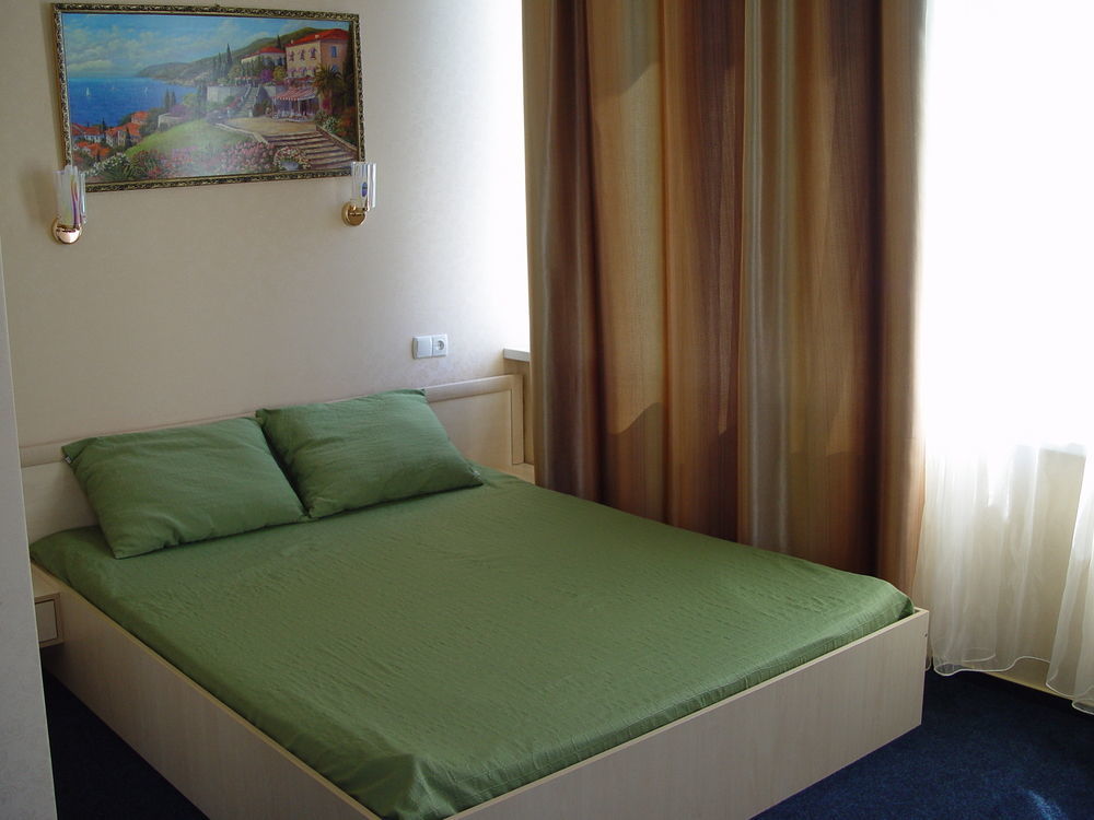 Apart Hotel Asotel Kharkiv Bagian luar foto