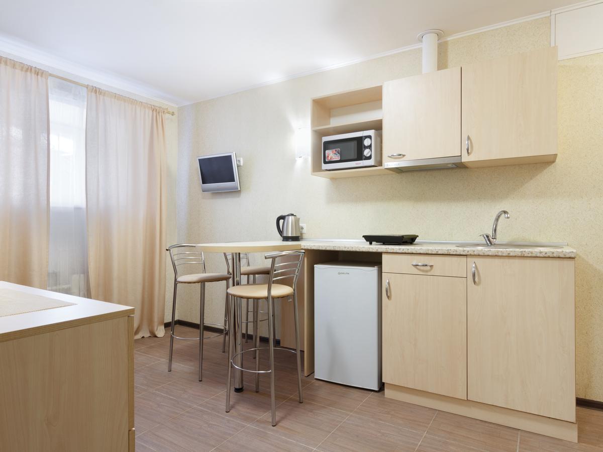 Apart Hotel Asotel Kharkiv Bagian luar foto