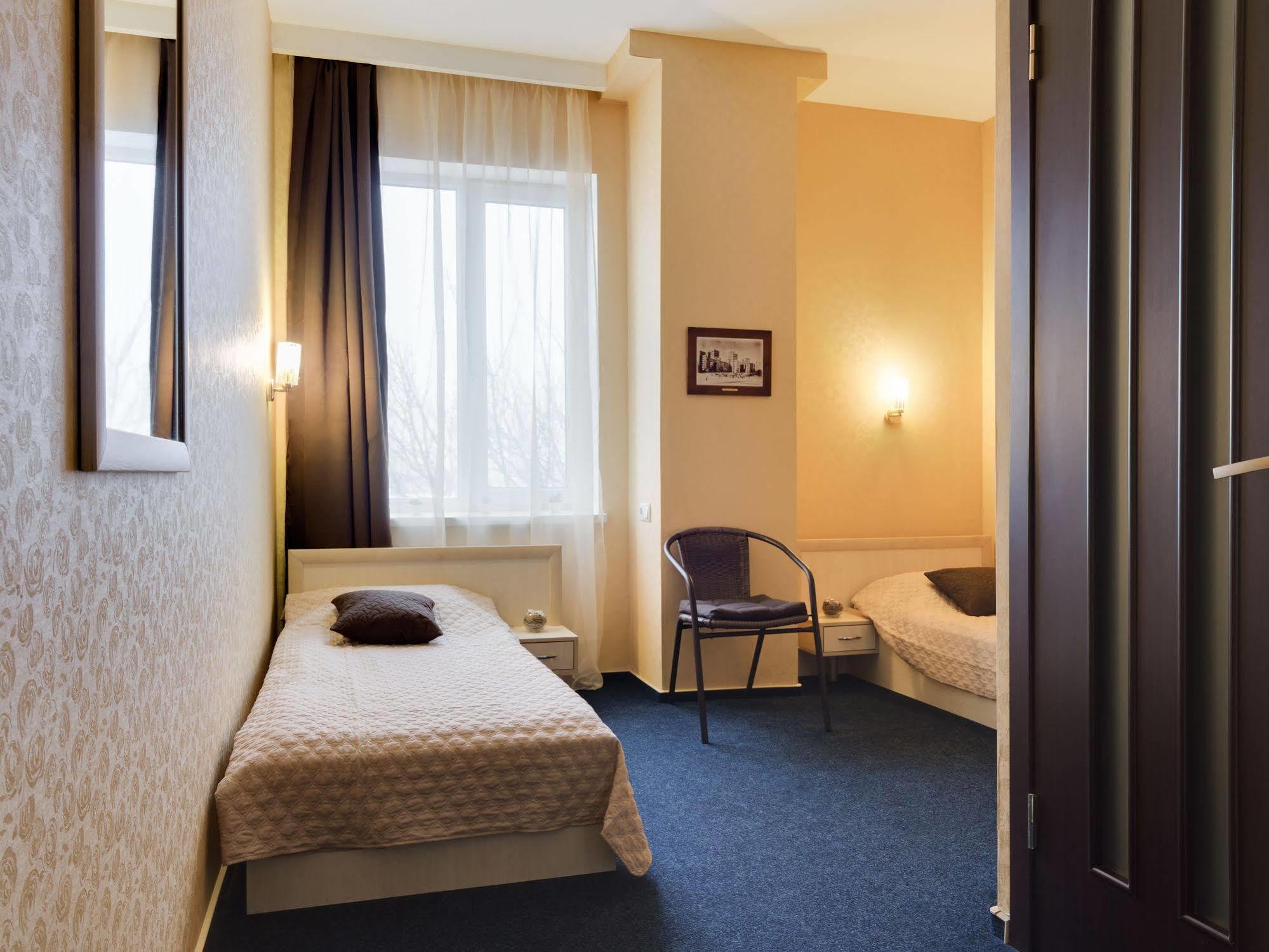 Apart Hotel Asotel Kharkiv Bagian luar foto